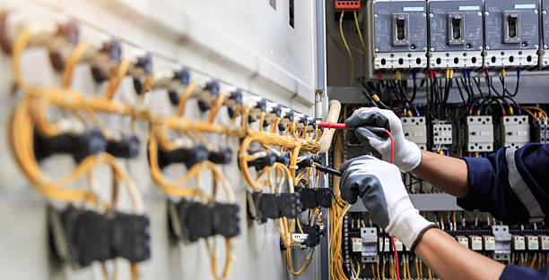 Professional Electrician technician working in Newark, IL